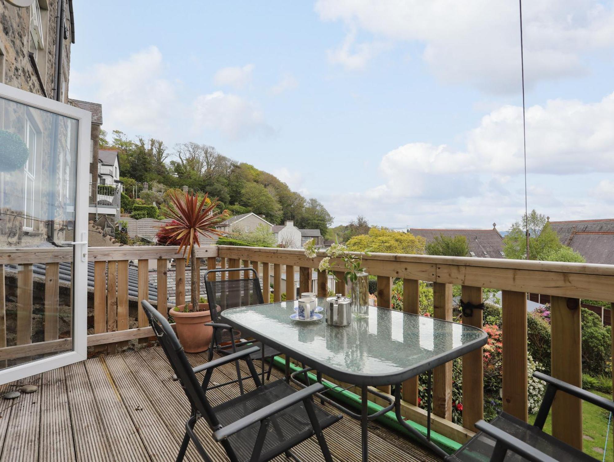 Hillside Villa Pwllheli Exterior photo